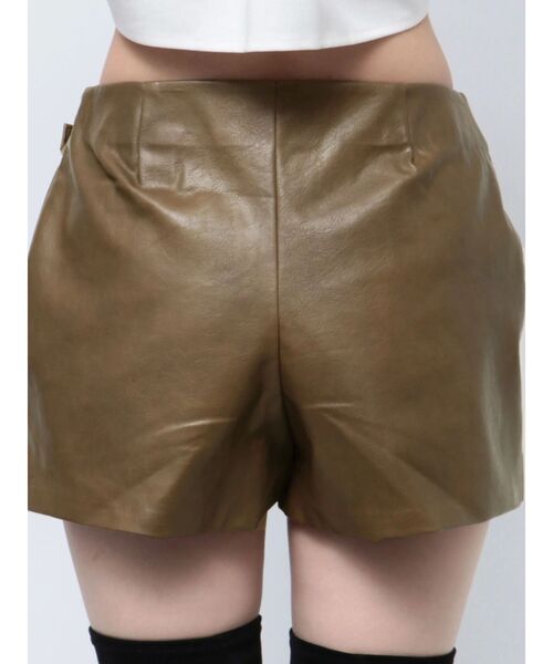 フェイクレザーラップショートパンツ（その他パンツ）｜EMODA（エモダ）