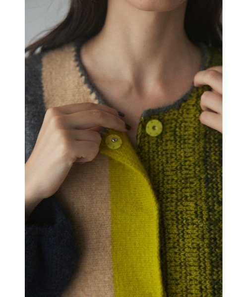 BLACK BY MOUSSY（ブラックバイマウジー）の「stripe knit cardigan(ストライプニットカーディガン)（カーディガン/ボレロ・レディース・ライトグリーン/ピンク・FREE）」の8枚目の写真