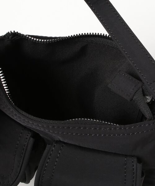 WC（ダブル シー）の「コンパクトポケットバッグ（ショルダーバッグ・レディース・ブラック/レッド・FREE）」の20枚目の写真