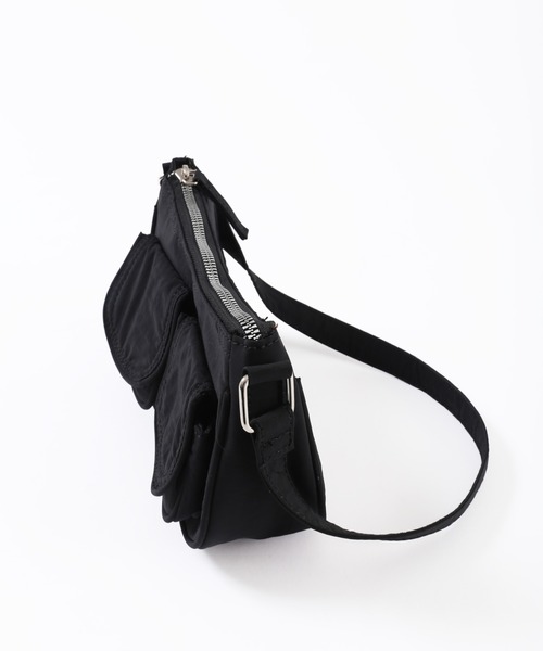 WC（ダブル シー）の「コンパクトポケットバッグ（ショルダーバッグ・レディース・ブラック/レッド・FREE）」の12枚目の写真