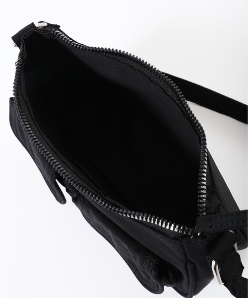 WC（ダブル シー）の「コンパクトポケットバッグ（ショルダーバッグ・レディース・ブラック/レッド・FREE）」の14枚目の写真