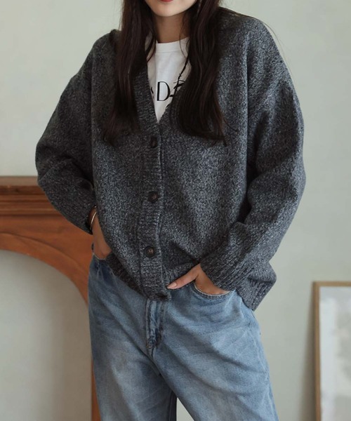 Doula Doula（ドゥーラドゥーラ）の「Vネックニットカーディガン（ニット/セーター・レディース・ベージュ/ブルー/グレー/オレンジ/ブラウン/ブラック・FREE）」の7枚目の写真