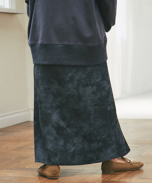 un dix cors（アンディコール）の「《WEB限定》ボカシ柄サテンスカート（スカート・レディース・ブラック/カーキ・FREE）」の16枚目の写真