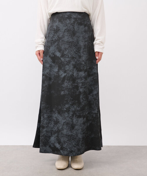 un dix cors（アンディコール）の「《WEB限定》ボカシ柄サテンスカート（スカート・レディース・ブラック/カーキ・FREE）」の22枚目の写真
