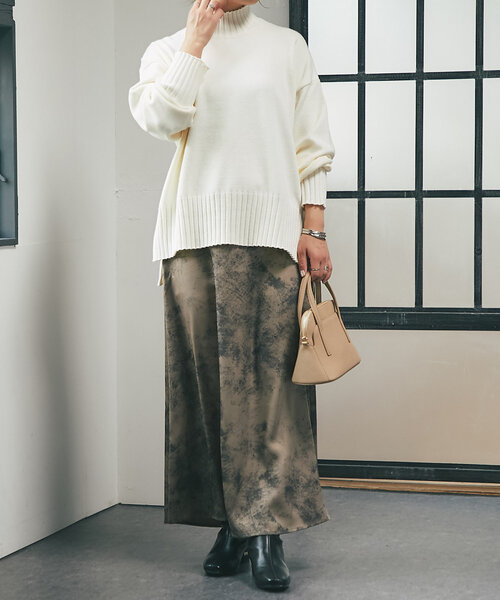 un dix cors（アンディコール）の「《WEB限定》ボカシ柄サテンスカート（スカート・レディース・ブラック/カーキ・FREE）」の8枚目の写真