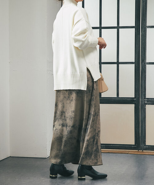 un dix cors（アンディコール）の「《WEB限定》ボカシ柄サテンスカート（スカート・レディース・ブラック/カーキ・FREE）」の9枚目の写真