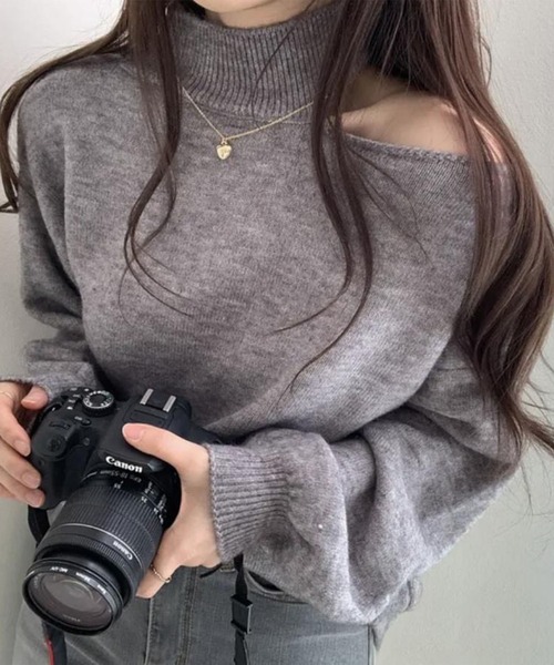 GLAMOROUS JANE(グラマラスジェーン)の「ワンショルカットアウトハイネックニットトップス(ニット/セーター・レディース・グレー/オフホワイト/ブラック・FREE)」の18枚目の写真