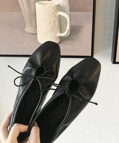 Lace Ladies(レースレディース)の「レザー調 アーモンドトゥ リボン カットアウト パンプス(パンプス・レディース・ブラウン/ブラック/アイボリー・22.5cm/23cm/23.5cm/24cm/24.5cm)」の18枚目の写真