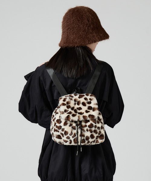 Chick(チック)の「Animal Pattern Fake Fur Backpack / フェイクファー バックパック(バックパック/リュック・レディース・アイボリー/ブラック/アニマル・FREE)」の1枚目の写真