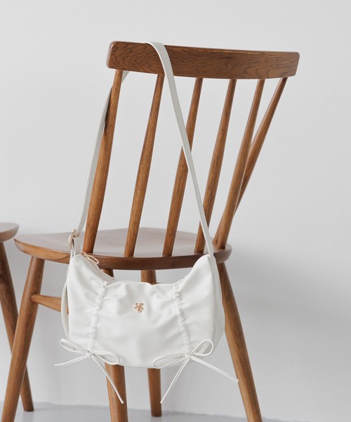 GLOBAL WORK（グローバルワーク）の「PUリボンショルダー/248357（ショルダーバッグ・キッズ・ブラック/アイボリー・FREE）」の5枚目の写真