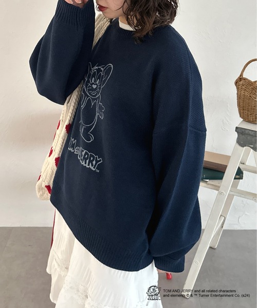 kutir（クティール）の「【トムとジェリー/Tom and Jerry】フロントデザインニット（ニット/セーター・レディース・ボルドー/アイボリー/ブラウン/ネイビー・FREE）」の5枚目の写真