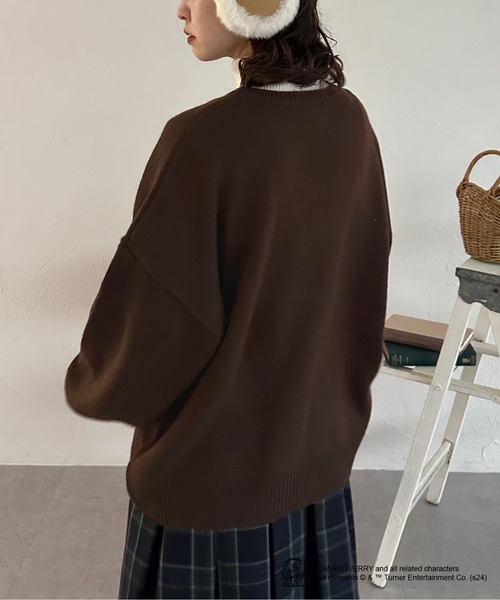 kutir（クティール）の「【トムとジェリー/Tom and Jerry】フロントデザインニット（ニット/セーター・レディース・ボルドー/アイボリー/ブラウン/ネイビー・FREE）」の10枚目の写真