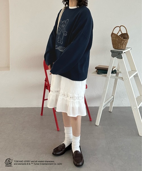 kutir（クティール）の「【トムとジェリー/Tom and Jerry】フロントデザインニット（ニット/セーター・レディース・ボルドー/アイボリー/ブラウン/ネイビー・FREE）」の7枚目の写真