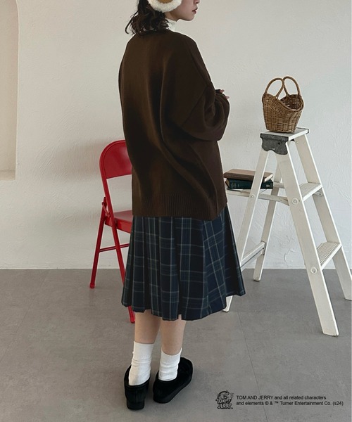 kutir（クティール）の「【トムとジェリー/Tom and Jerry】フロントデザインニット（ニット/セーター・レディース・ボルドー/アイボリー/ブラウン/ネイビー・FREE）」の13枚目の写真