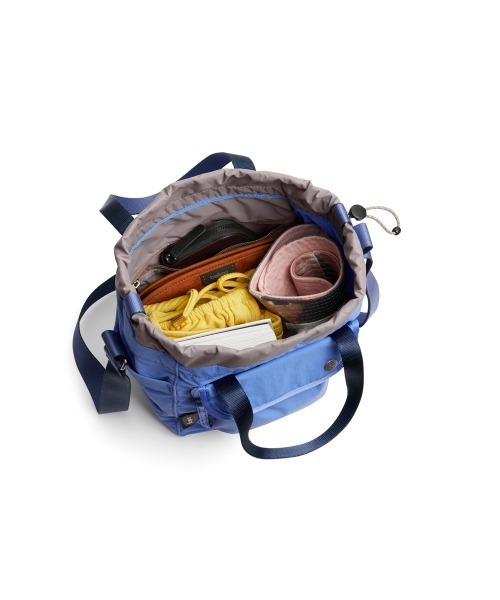 entre square(アントレスクエアー)の「Bellroy/ハンドバック/ショルダーバッグ Cinch Bucket Bag デニムブルー(廃盤カラー)(ショルダーバッグ・メンズ・ブルー・ONE SIZE)」の3枚目の写真