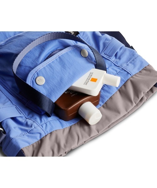 entre square(アントレスクエアー)の「Bellroy/ハンドバック/ショルダーバッグ Cinch Bucket Bag デニムブルー(廃盤カラー)(ショルダーバッグ・メンズ・ブルー・ONE SIZE)」の5枚目の写真