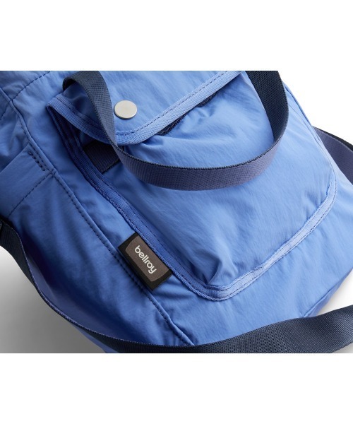entre square(アントレスクエアー)の「Bellroy/ハンドバック/ショルダーバッグ Cinch Bucket Bag デニムブルー(廃盤カラー)(ショルダーバッグ・メンズ・ブルー・ONE SIZE)」の7枚目の写真