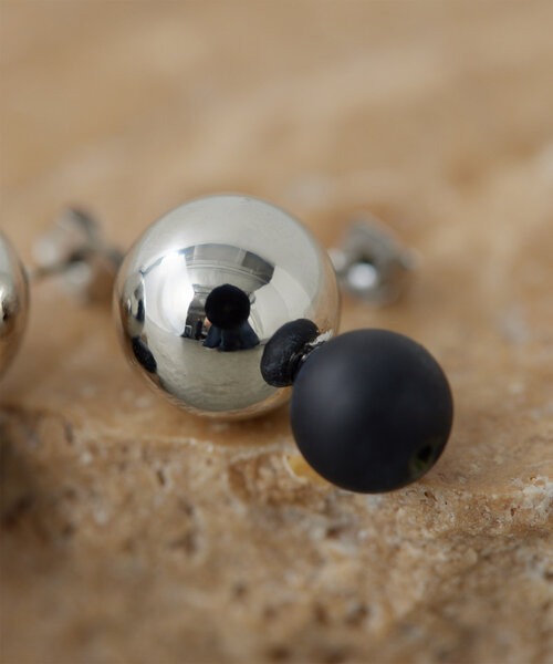 GALLARDAGALANTE（ガリャルダガランテ）の「バイカラーボールピアス（ピアス（両耳用）・レディース・シルバー・FREE）」の3枚目の写真