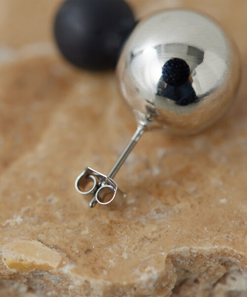 GALLARDAGALANTE（ガリャルダガランテ）の「バイカラーボールピアス（ピアス（両耳用）・レディース・シルバー・FREE）」の4枚目の写真