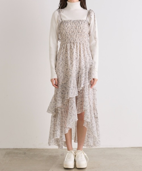 OLIVE des OLIVE(オリーブデオリーブ)の「肩リボンフリルワンピース(ワンピース・レディース・アイボリー/ブラック/オフホワイト・FREE)」の4枚目の写真