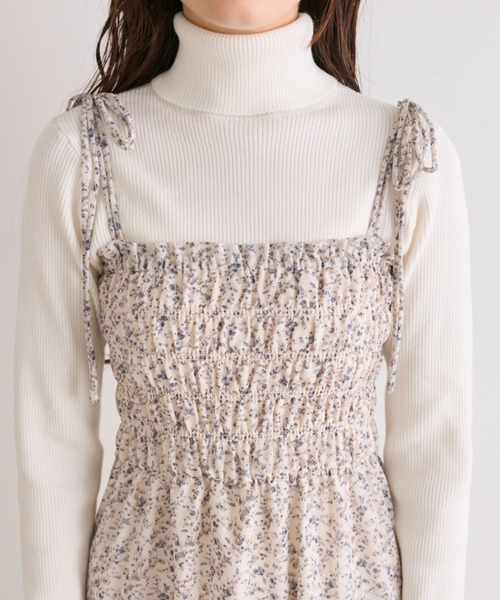 OLIVE des OLIVE(オリーブデオリーブ)の「肩リボンフリルワンピース(ワンピース・レディース・アイボリー/ブラック/オフホワイト・FREE)」の7枚目の写真