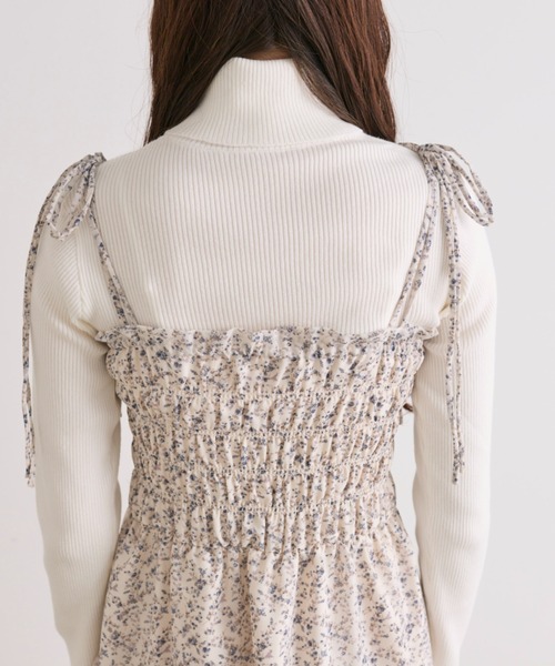 OLIVE des OLIVE(オリーブデオリーブ)の「肩リボンフリルワンピース(ワンピース・レディース・アイボリー/ブラック/オフホワイト・FREE)」の8枚目の写真