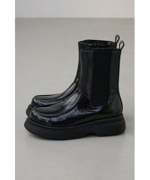 AZUL by moussy(アズールバイマウジー)の「ローファーデザインサイドゴアブーツ(ブーツ・レディース・ブラック・SMALL/MEDIUM/LARGE)」の2枚目の写真