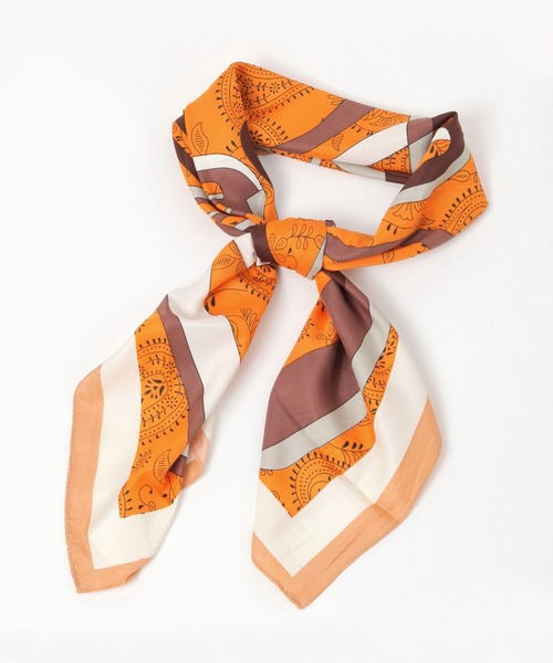 GLOBAL WORK（グローバルワーク）の「大判プリントスカーフ/253071（バンダナ/スカーフ・レディース・ホワイト/グリーン/ベージュ/ネイビー/オレンジ/ブルー/オレンジ系その他6/ホワイト系その他5/レッド/カーキ/ダークブラウン/ライトグレー/ブラウン系その他/ブラウン系その他7・ONE SIZE）」の14枚目の写真