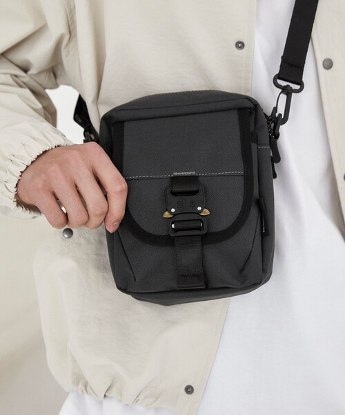 coen(コーエン)の「【C.Mt】MINI SHOULDER BAG(ショルダーバッグ・メンズ・ブラック/ダークグレー・FREE)」の1枚目の写真
