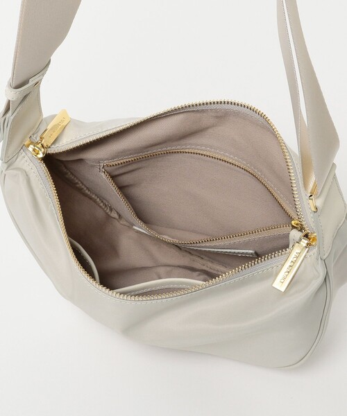 VIOLAd’ORO ナイロン ボディーバッグ　グレー VIOLAd'ORO / ナイロン ボディーバッグ（ショルダーバッグ）｜VIOLAd