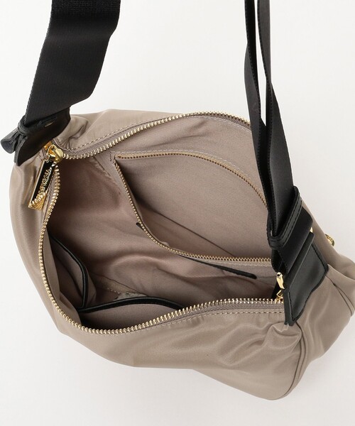 VIOLAd'ORO / ナイロン ボディーバッグ（ショルダーバッグ）｜VIOLAd