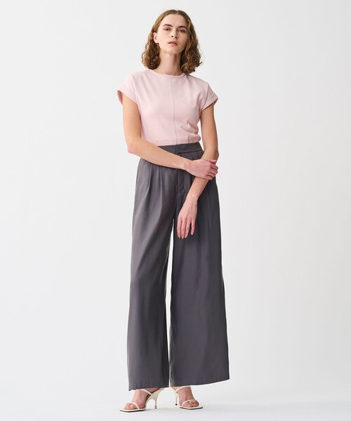 uncrave(アンクレイヴ)の「フィブリルシャンブレー ワイドパンツ(その他パンツ・レディース・グレー系/ベージュ系/ダークブラウン系/ブラック系/ネイビー系・2/0/1)」の2枚目の写真