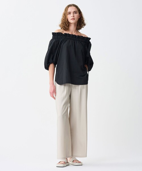 uncrave(アンクレイヴ)の「フィブリルシャンブレー ワイドパンツ(その他パンツ・レディース・グレー系/ベージュ系/ダークブラウン系/ブラック系/ネイビー系・2/0/1)」の4枚目の写真