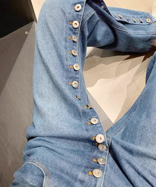 frunco（フランコ）の「【ZOZO限定】ドーナツ牡丹デザインデニムパンツ（デニムパンツ・レディース・ブルー・MEDIUM）」の11枚目の写真