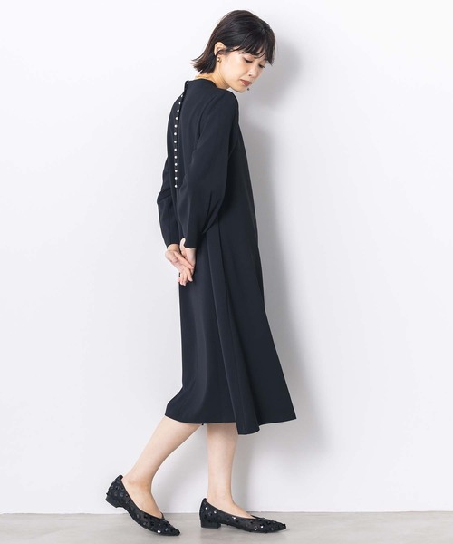 Gready Brilliant(グレディブリリアン)の「バックパールクルーネックAラインフレア(ワンピース・レディース・ブラック/イエロー系その他・FREE)」の7枚目の写真