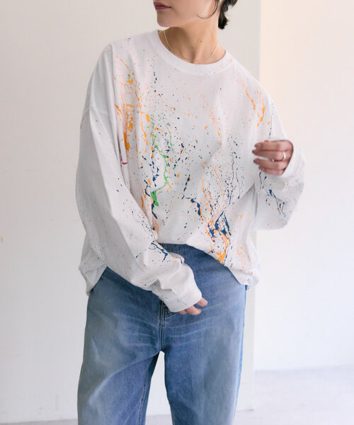 ear PAPILLONNER（イアパピヨネ）の「《綿100％》ペイントトップス/ロンT【SUM1 STYLE(スミスタイル)】（Tシャツ/カットソー・レディース・ブラック/ホワイト・FREE）」の4枚目の写真