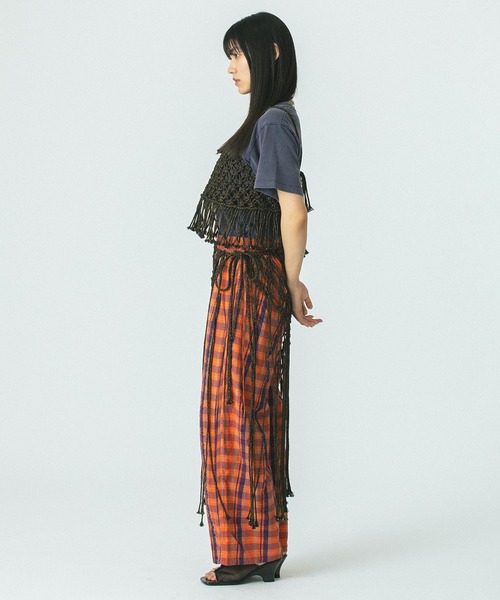 ROSE BUD(ローズバッド)の「MACRAME SKIRT(スカート・レディース・ホワイト/ブラック・ONE SIZE)」の5枚目の写真