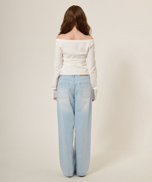 刺繍入り ストレートデニムパンツ TINA：JOJUN（デニムパンツ