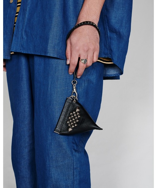 STUDS LEATHER INTERNAL FLEX FRAME TYPE MULTI POUCH（ポーチ 