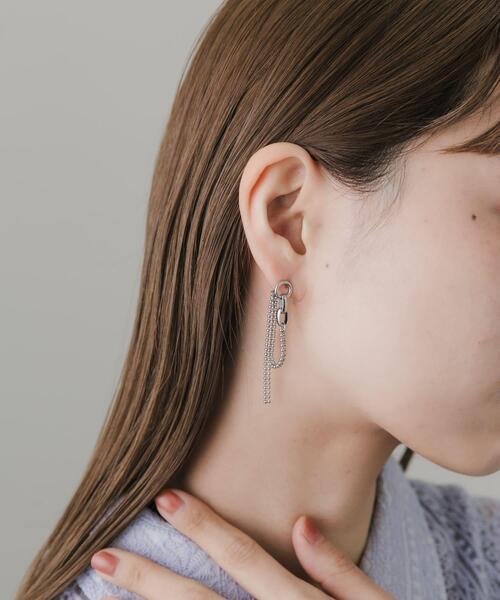 SMELLY（スメリー）の「ニュアンスメタルボールチェーンピアス（ピアス（両耳用）・レディース・シルバー・-）」の5枚目の写真