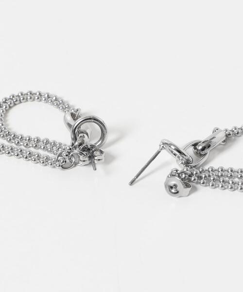 SMELLY（スメリー）の「ニュアンスメタルボールチェーンピアス（ピアス（両耳用）・レディース・シルバー・-）」の7枚目の写真