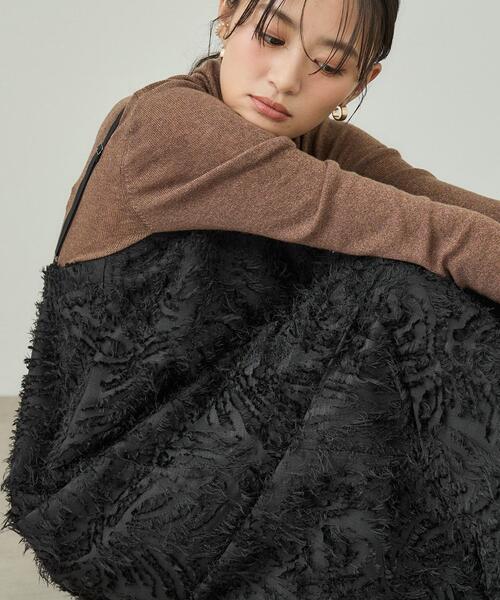 INDIVI（インディヴィ）の「【トレンド素材】シアーカットジャカード キャミワンピース（ワンピース・レディース・ライトグレー/ブラック・38/34/05/15 /13）」の4枚目の写真