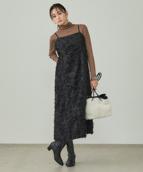 INDIVI（インディヴィ）の「【トレンド素材】シアーカットジャカード キャミワンピース（ワンピース・レディース・ライトグレー/ブラック・38/34/05/15 /13）」の7枚目の写真