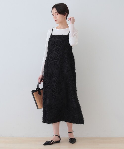 INDIVI（インディヴィ）の「【トレンド素材】シアーカットジャカード キャミワンピース（ワンピース・レディース・ライトグレー/ブラック・38/34/05/15 /13）」の8枚目の写真