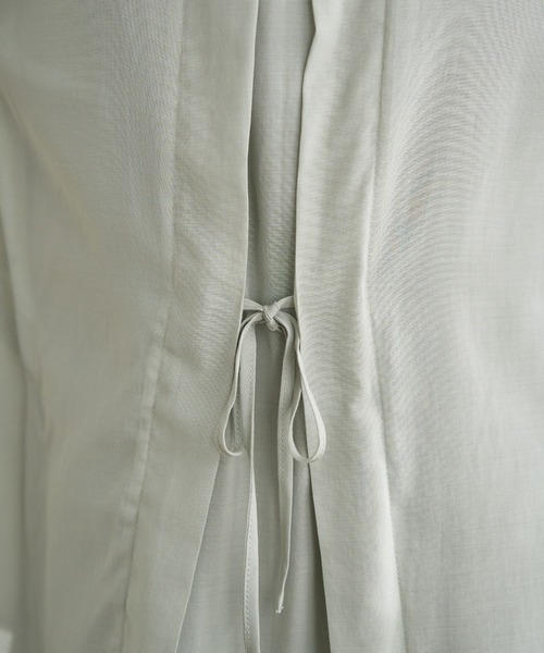 ikka（イッカ）の「【雑誌InRed5月号掲載】シアーバックリボンブラウス（シャツ/ブラウス・レディース・ライトイエロー/チャコールグレー/ダークベージュ/ミント/オフホワイト/スカイブルー・L/M/S）」の15枚目の写真