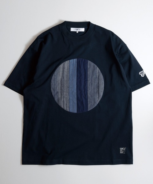 FDMTL（ファンダメンタル）の「FDMTL/ファンダメンタル/OBI CIRCLE TEE（Tシャツ/カットソー・メンズ・ホワイト/ネイビー・4/3/2）」の2枚目の写真