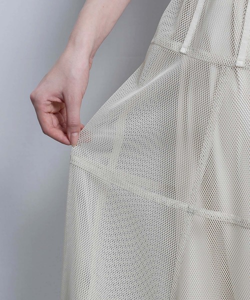 RAW FUDGE(ローファッジ)の「パニエ風メッシュスカート(スカート・レディース・ブラック/ベージュ・M)」の8枚目の写真