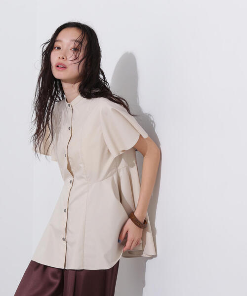 N.（N. Natural Beauty Basic）（エヌエヌナチュラルビューティーベーシック）の「フレアスリーブペプラムブラウス（シャツ/ブラウス・レディース・ベージュ/ブラウン/ライトグリーン・MEDIUM）」の2枚目の写真
