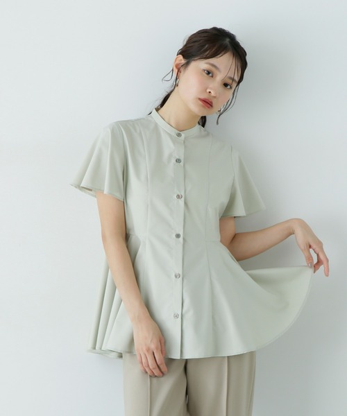 N.（N. Natural Beauty Basic）（エヌエヌナチュラルビューティーベーシック）の「フレアスリーブペプラムブラウス（シャツ/ブラウス・レディース・ベージュ/ブラウン/ライトグリーン・MEDIUM）」の3枚目の写真