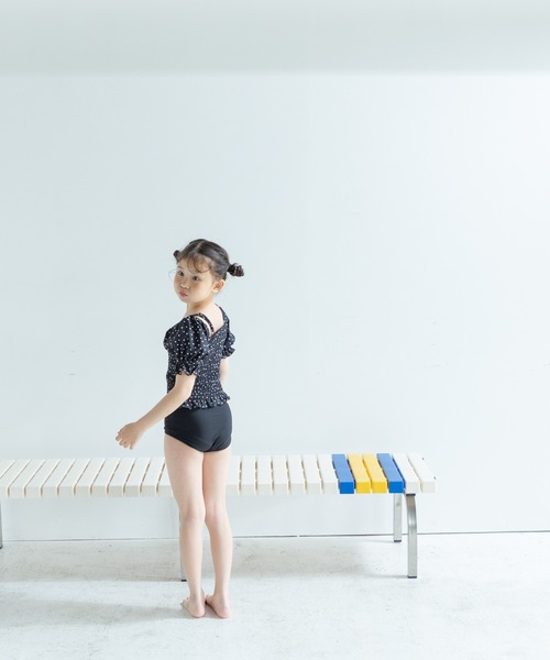 LOWRYS FARM(ローリーズファーム)の「シャーリングパフSWIM 323896(水着・キッズ・ピンク/グリーン/ブラック・130cm/120cm/110cm)」の2枚目の写真